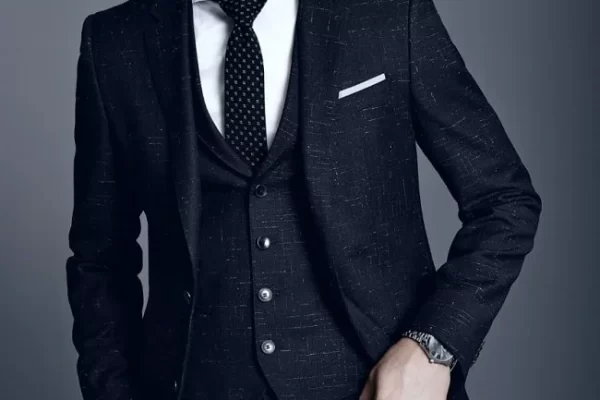 Black Suits for Men in a Black Wedding Theme缩略图