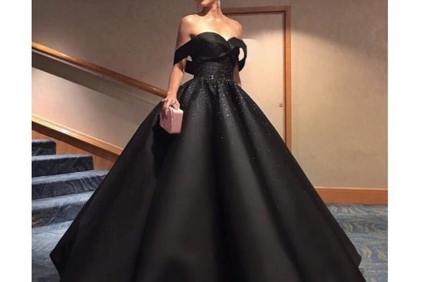 Enhancing Your Black Prom Dress: A Guide to Perfect Accessories缩略图